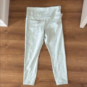 NWT Athleta ELATION ULTRA HIGH RISE 7/8
LEGGING glacier color size medium